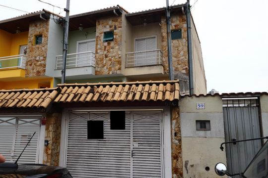 Fachada de casa à venda com 3 quartos, 145m² em Vila Matilde, São Paulo