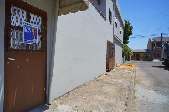 Casa para alugar com 1 quarto, 47m² em Rubem Berta, Porto Alegre