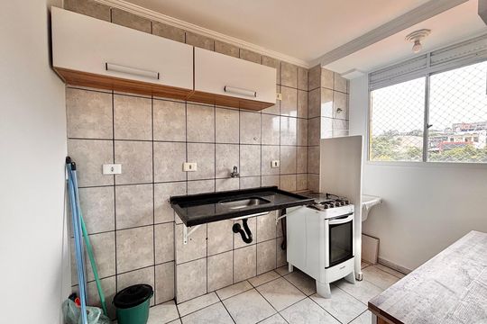 Cozinha de apartamento à venda com 2 quartos, 46m² em Conceicao, Osasco