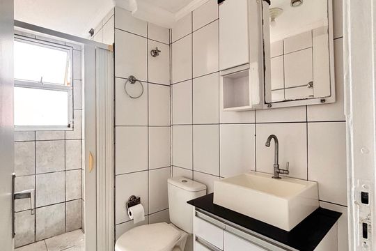 Banheiro de apartamento à venda com 2 quartos, 46m² em Conceicao, Osasco