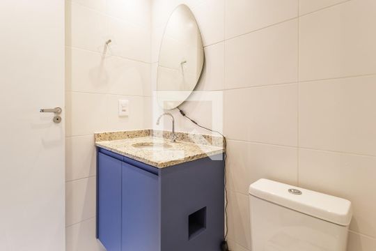 Banheiro de apartamento para alugar com 1 quarto, 25m² em Vila Olímpia, São Paulo