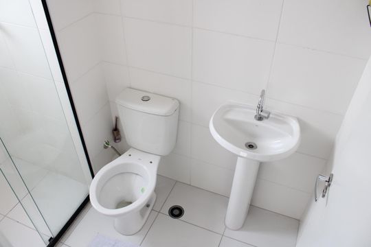 Banheiro de apartamento para alugar com 1 quarto, 28m² em Belenzinho, São Paulo