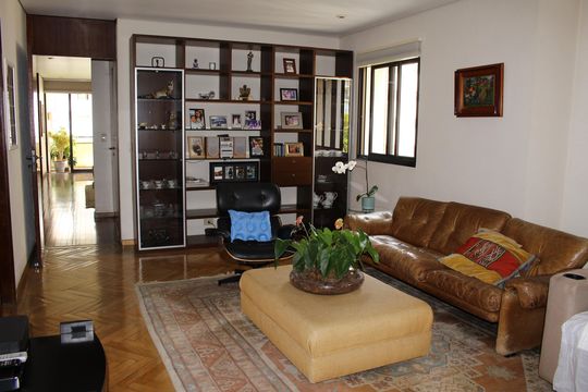 Apartamento para alugar com 3 quartos, 235m² em Higienópolis, São Paulo