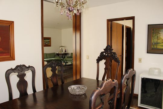 Apartamento para alugar com 3 quartos, 235m² em Higienópolis, São Paulo
