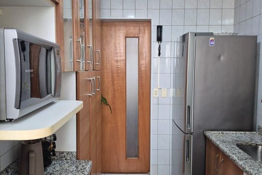Cozinha de apartamento à venda com 2 quartos, 52m² em Parque Sete de Setembro, Diadema