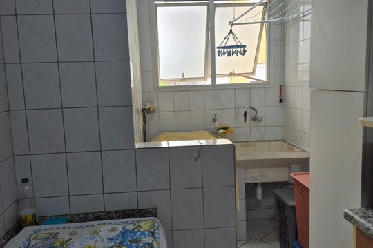 Cozinha de apartamento à venda com 2 quartos, 52m² em Parque Sete de Setembro, Diadema