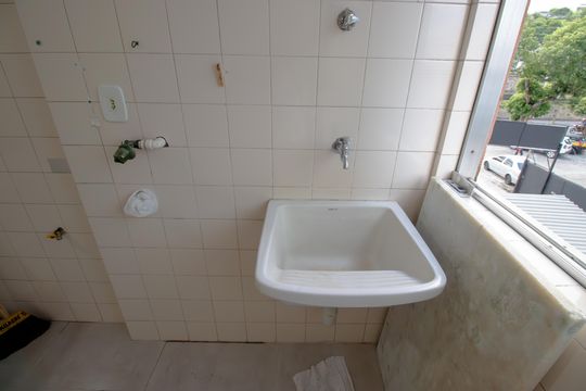 Apartamento à venda com 2 quartos, 55m² em Olaria, Rio de Janeiro