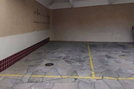 Garagem  de apartamento para alugar com 3 quartos, 102m² em Jardim Itu, Porto Alegre