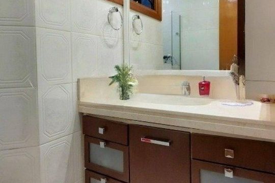 Banheiro  de apartamento para alugar com 3 quartos, 102m² em Jardim Itu, Porto Alegre