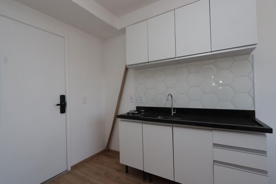 Cozinha de apartamento para alugar com 1 quarto, 26m² em Cidade Satelite Santa Barbara, São Paulo