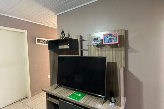Sala de casa à venda com 3 quartos, 140m² em São José, Canoas