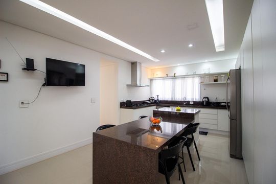 Cozinha de casa de condomínio para alugar com 5 quartos, 470m² em Vossoroca, Votorantim