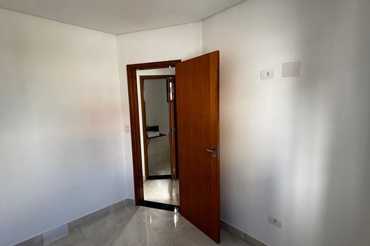 Quarto 2 de apartamento para alugar com 2 quartos, 49m² em Vila Eldizia, Santo André