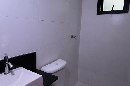 Banheiro de apartamento para alugar com 2 quartos, 48m² em Vila Eldizia, Santo André