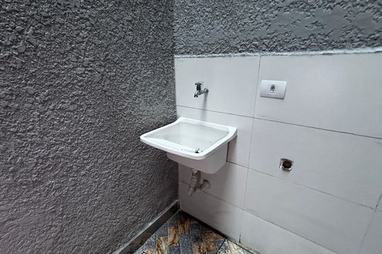 Área de Serviço de apartamento para alugar com 2 quartos, 48m² em Vila Eldizia, Santo André