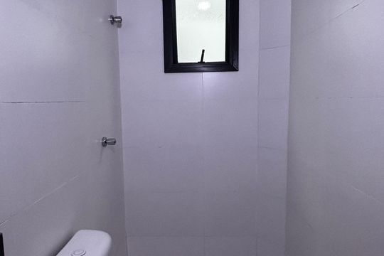 Banheiro de apartamento para alugar com 2 quartos, 48m² em Vila Eldizia, Santo André