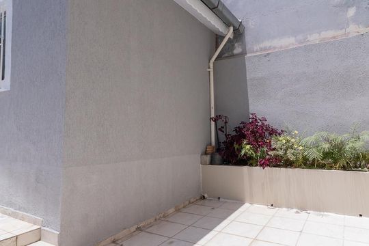 Garagem de casa à venda com 2 quartos, 120m² em Penha de França, São Paulo