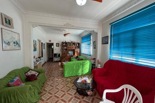 Sala de casa à venda com 4 quartos, 600m² em Cachambi, Rio de Janeiro