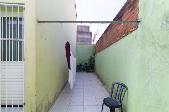 Área externa de casa à venda com 2 quartos, 42m² em Parada Xv de Novembro, São Paulo