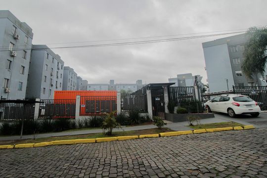 Fachada de apartamento à venda com 2 quartos, 38m² em Jardim Dona Leopoldina, Porto Alegre