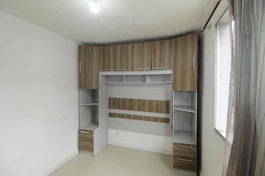 Quarto 1 de apartamento à venda com 2 quartos, 38m² em Jardim Dona Leopoldina, Porto Alegre