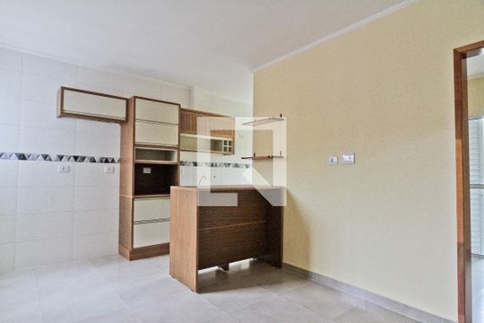 Apartamento para alugar com 2 quartos, 65m² em Vila Mangalot, São Paulo