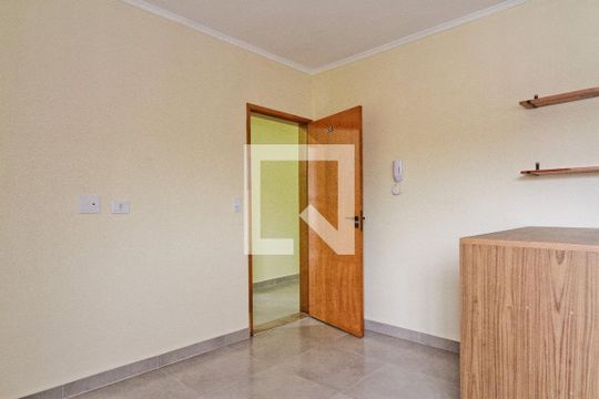 Sala de apartamento para alugar com 2 quartos, 65m² em Vila Mangalot, São Paulo