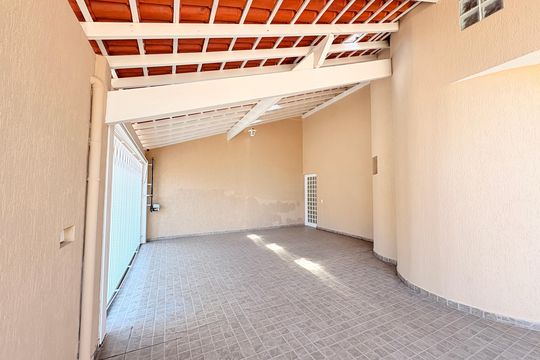 Garagem/frente da Casa de casa à venda com 4 quartos, 310m² em Jardim Paulista Ii, Jundiaí