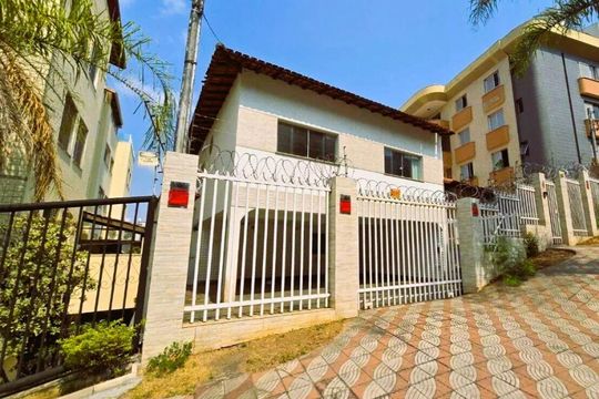 Casa para alugar com 4 quartos, 408m² em Buritis, Belo Horizonte