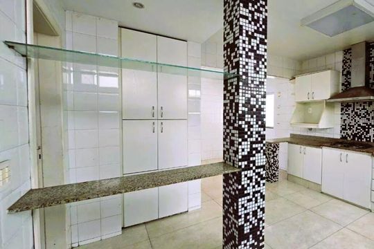 Casa para alugar com 4 quartos, 408m² em Buritis, Belo Horizonte