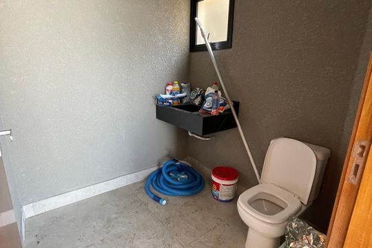 Casa à venda com 3 quartos, 100m² em Parque Sao Domingos, São Paulo