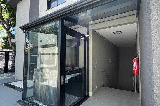 Casa à venda com 3 quartos, 100m² em Parque Sao Domingos, São Paulo