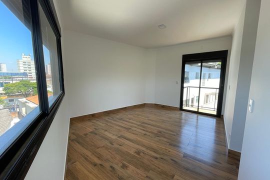 Casa à venda com 3 quartos, 100m² em Parque Sao Domingos, São Paulo