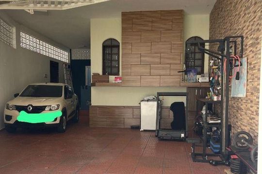 Casa à venda com 4 quartos, 215m² em Jardim Milena, Santo André