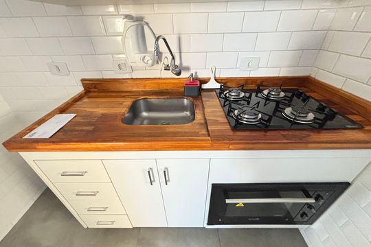 Cozinha de apartamento à venda com 1 quarto, 42m² em Indianópolis, São Paulo