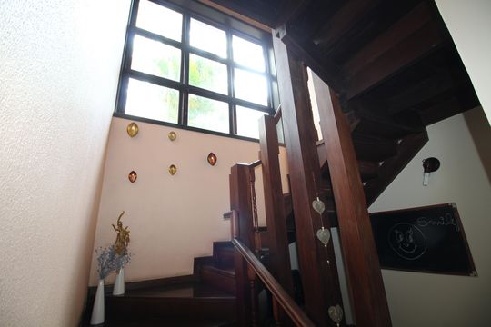 Escada de casa de condomínio à venda com 4 quartos, 350m² em Jacarepaguá, Rio de Janeiro