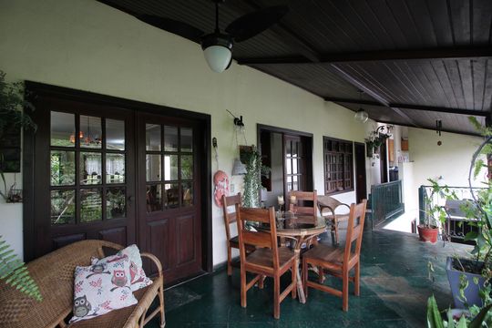 Sala 1 - Varanda de casa de condomínio à venda com 4 quartos, 350m² em Jacarepaguá, Rio de Janeiro