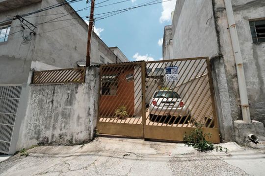 Fachada de casa à venda com 2 quartos, 104m² em Parque Boturussu, São Paulo