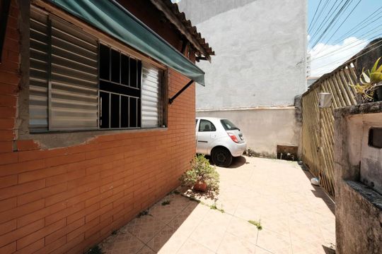 Garagem de casa à venda com 2 quartos, 104m² em Parque Boturussu, São Paulo