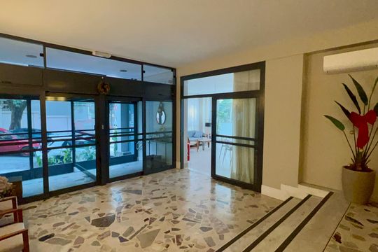 Hall de entrada de apartamento à venda com 3 quartos, 212m² em Jardim Paulista, São Paulo