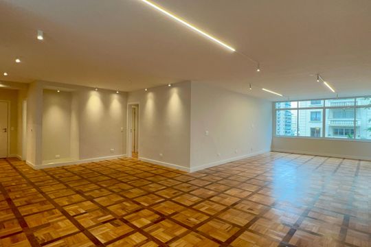 Apartamento à venda com 3 quartos, 212m² em Jardim Paulista, São Paulo