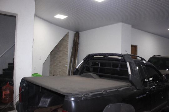 Garagem de casa para alugar com 3 quartos, 165m² em Jardim da Mamae, Guarulhos