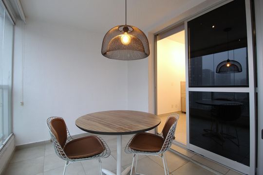 Varanda de kitnet/studio à venda com 1 quarto, 37m² em Indianópolis, São Paulo