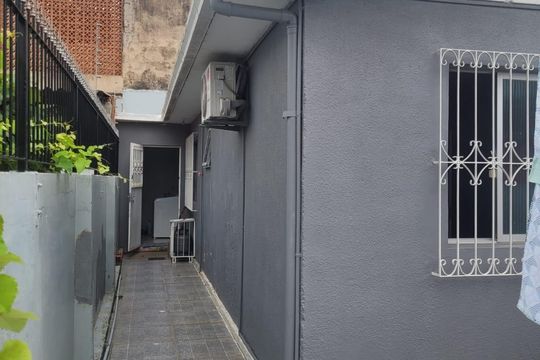Área externa de casa à venda com 3 quartos, 75m² em Fátima, Canoas