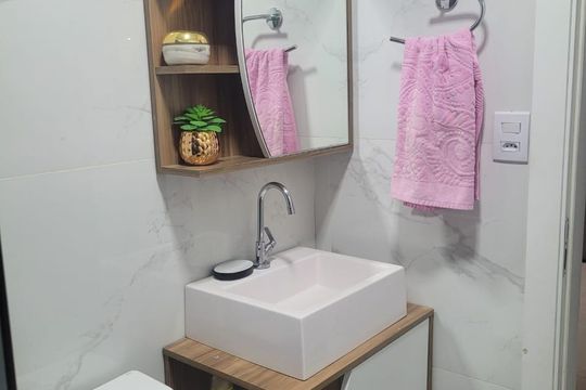 Banheiro de casa à venda com 3 quartos, 75m² em Fátima, Canoas
