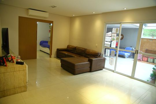 Sala de casa de condomínio para alugar com 4 quartos, 250m² em Dos Casa, São Bernardo do Campo