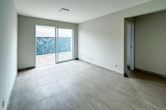 Apartamento à venda com 2 quartos, 116m² em Castelo, Belo Horizonte