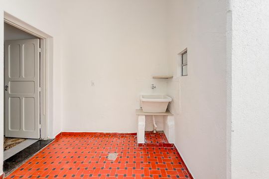 Quintal e Área de Serviço  de casa à venda com 2 quartos, 90m² em Ipiranga, São Paulo