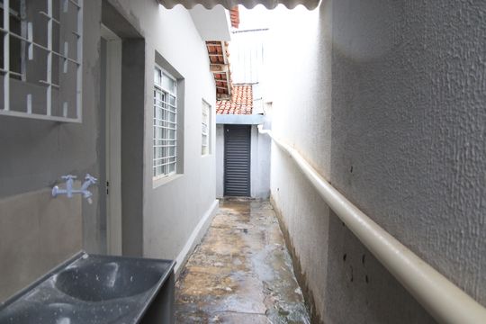 Quintal de casa para alugar com 3 quartos, 85m² em Coimbra, Goiânia