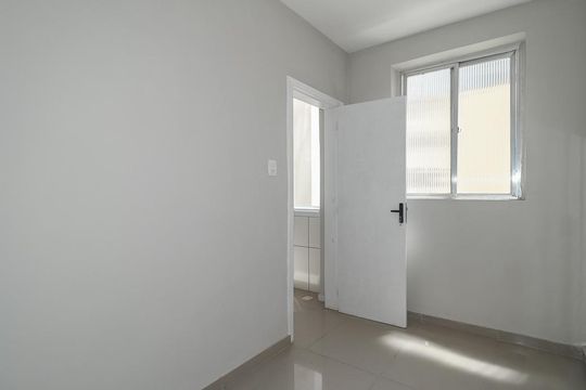 Cozinha de apartamento à venda com 3 quartos, 150m² em Bom Fim, Porto Alegre